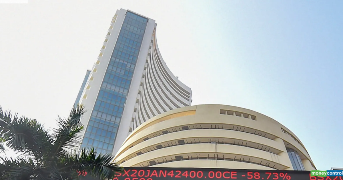 Sensex extends winning run to 5th straight session, closes 21 points higher